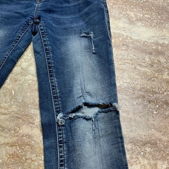 Grace Women’s skinny distressed jeans. Size 24 - Picture 15 of 15